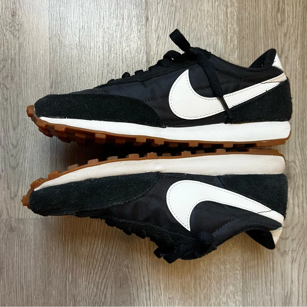 Nike DayBreak Black and White Sneaker